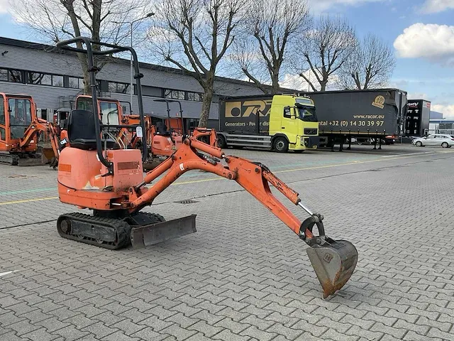 2012 jcb 8008-cts - 0,8 ton compacte mini graafmachine - afbeelding 12 van  28