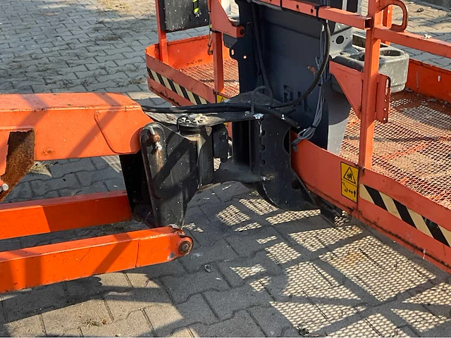 2012 jlg 660sjgw hoogwerker 4x4 - afbeelding 11 van  42