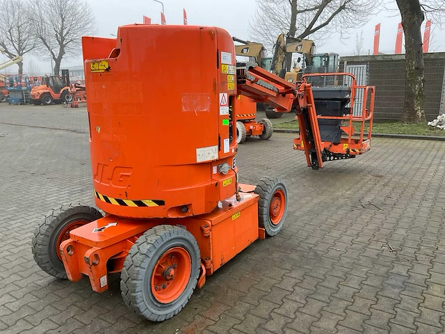 2012 jlg e300ajp hoogwerker - afbeelding 28 van  32