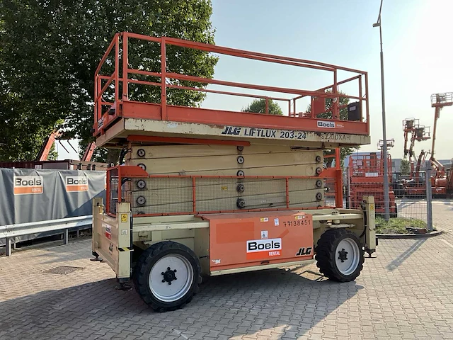 2012 jlg liftlux 203-24 hoogwerker 4x4 - afbeelding 21 van  26
