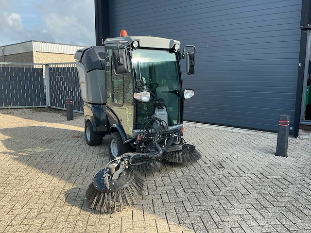 2012 karcher mc 34 c zelfrijdende veegmachine - afbeelding 3 van  47
