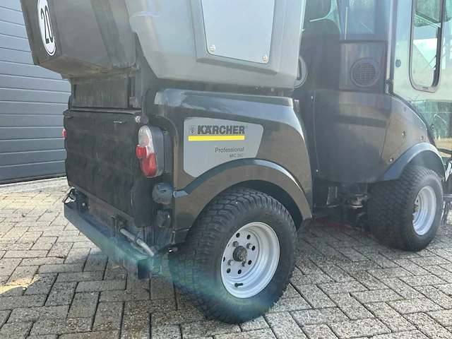 2012 karcher mc 34 c zelfrijdende veegmachine - afbeelding 6 van  47
