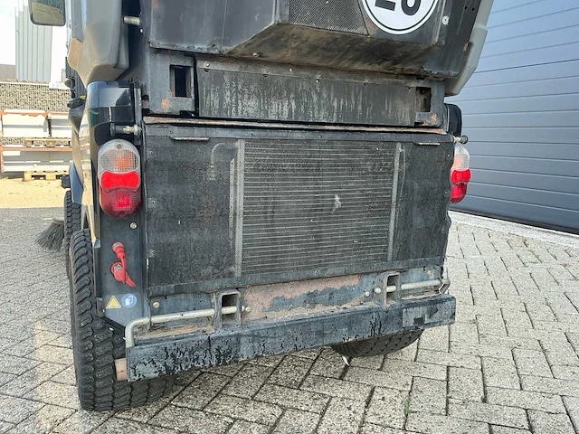 2012 karcher mc 34 c zelfrijdende veegmachine - afbeelding 8 van  47