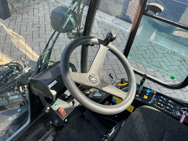 2012 karcher mc 34 c zelfrijdende veegmachine - afbeelding 10 van  47