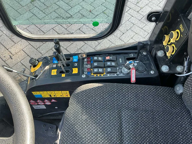 2012 karcher mc 34 c zelfrijdende veegmachine - afbeelding 15 van  47