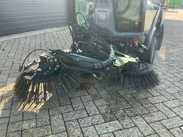 2012 karcher mc 34 c zelfrijdende veegmachine - afbeelding 22 van  47