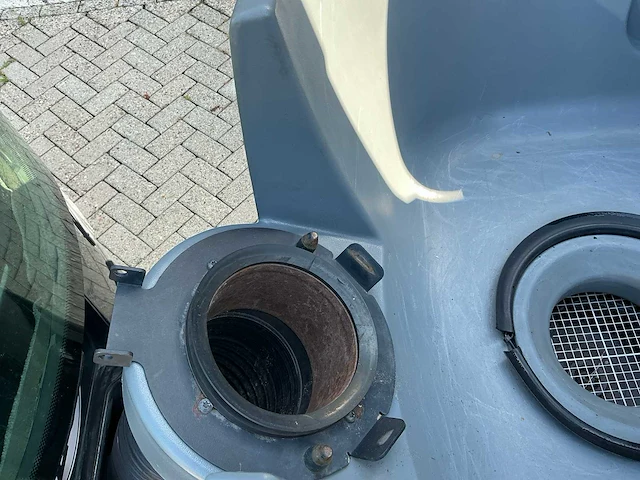 2012 karcher mc 34 c zelfrijdende veegmachine - afbeelding 32 van  47