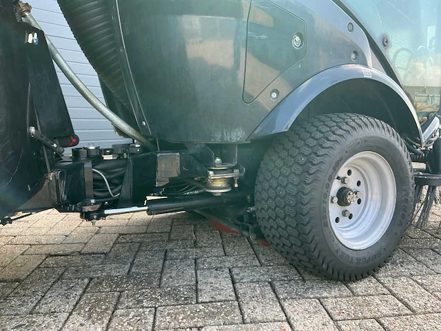 2012 karcher mc 34 c zelfrijdende veegmachine - afbeelding 36 van  47