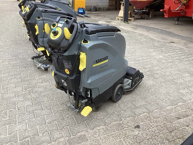 2012 kärcher professional b 60w vloerreiniger - afbeelding 4 van  10