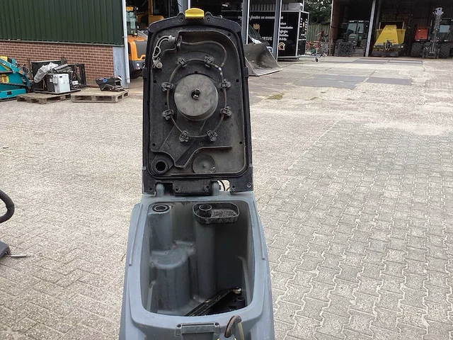 2012 kärcher professional b 60w vloerreiniger - afbeelding 10 van  10