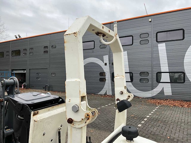 2012 knegt 1733k mini wiellader - afbeelding 11 van  24