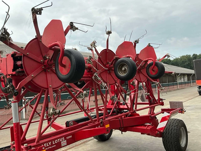 2012 lely lotus 1500 getrokken hooischudder - afbeelding 6 van  29