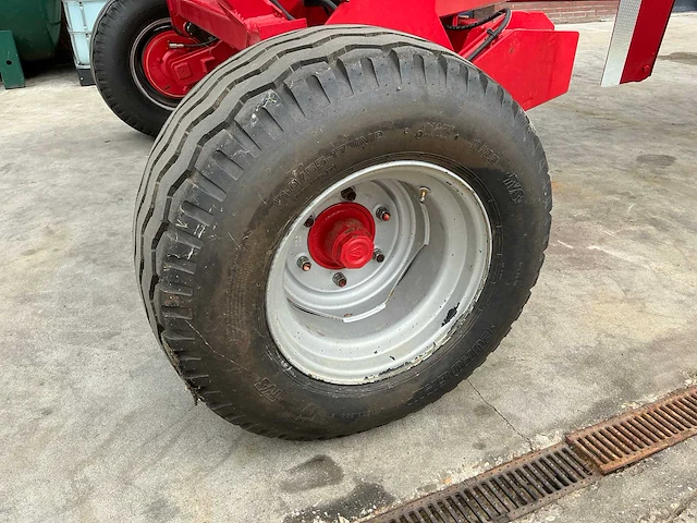 2012 lely lotus 1500 getrokken hooischudder - afbeelding 14 van  29