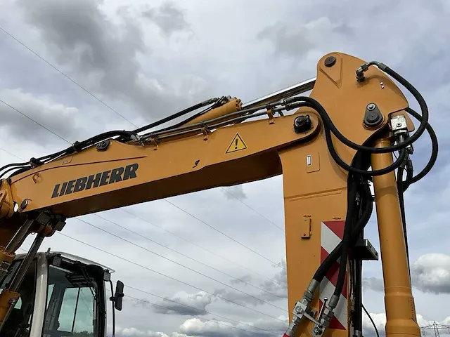 2012 liebherr a900e litronic banden graafmachine - afbeelding 13 van  55