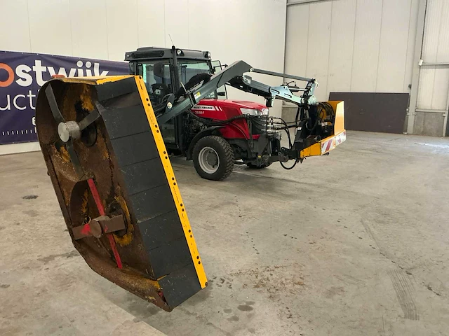 2012 massey ferguson 3640 f tractor met maaiarm - afbeelding 19 van  38