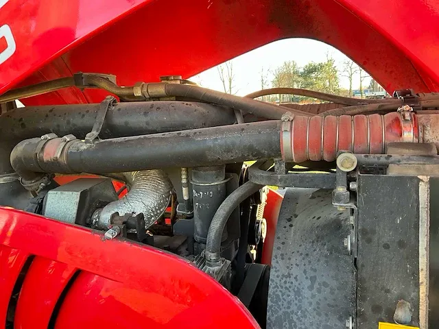 2012 massey ferguson 6490 dyna-6 vierwielaangedreven landbouwtractor - afbeelding 13 van  43