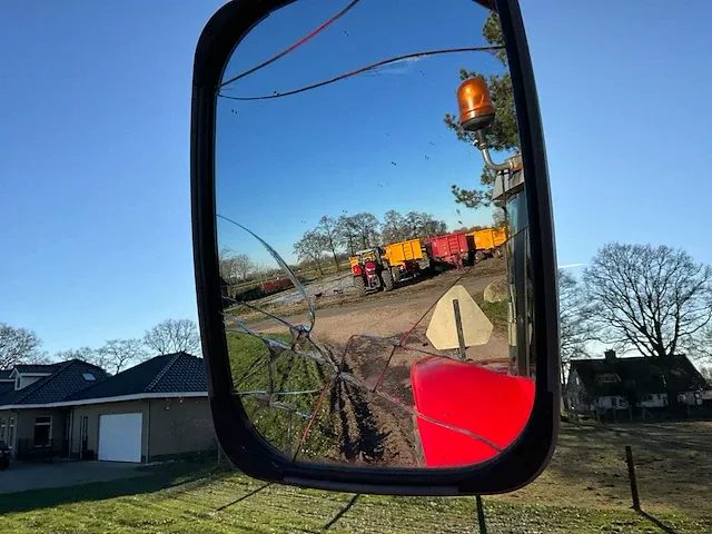 2012 massey ferguson 6490 dyna-6 vierwielaangedreven landbouwtractor - afbeelding 27 van  43
