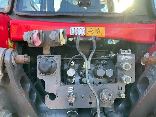 2012 massey ferguson 6490 dyna-6 vierwielaangedreven landbouwtractor - afbeelding 42 van  43