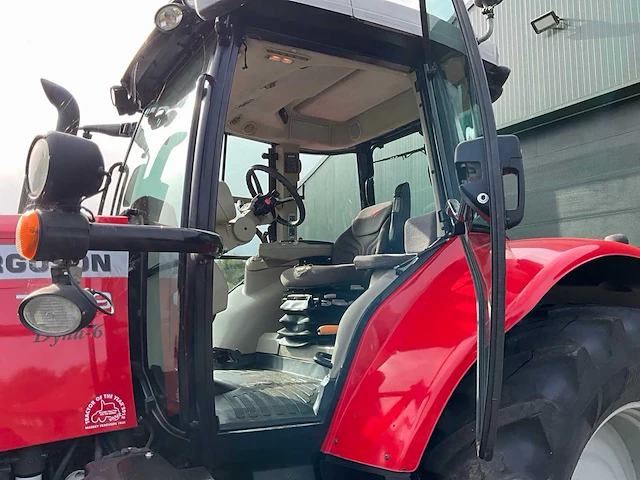 2012 massey ferguson 7619 dyna-6 vierwielaangedreven landbouwtractor - afbeelding 21 van  46