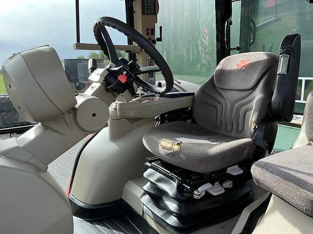 2012 massey ferguson 7619 dyna-6 vierwielaangedreven landbouwtractor - afbeelding 37 van  46