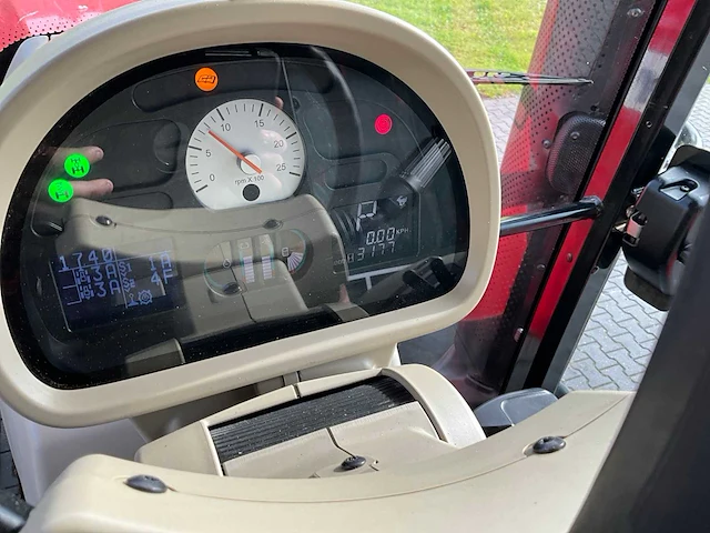 2012 massey ferguson 7619 dyna-6 vierwielaangedreven landbouwtractor - afbeelding 38 van  46