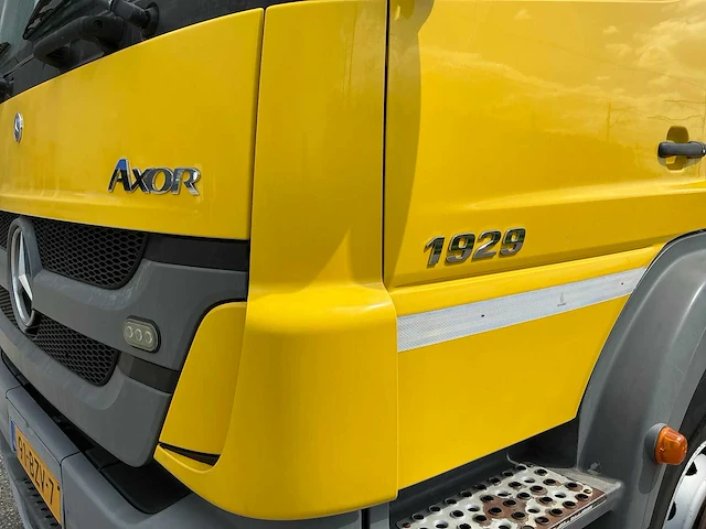 2012 mercedes-benz axor vrachtwagen met hoogwerker - afbeelding 86 van  86
