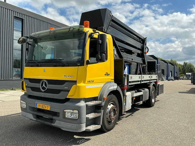 2012 mercedes-benz axor vrachtwagen - afbeelding 1 van  86
