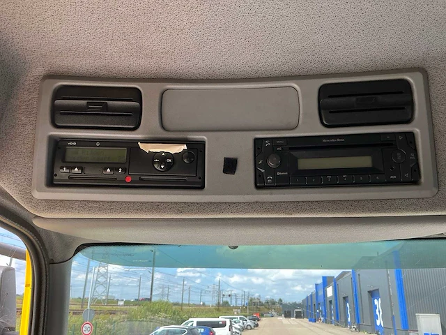 2012 mercedes-benz axor vrachtwagen - afbeelding 59 van  86