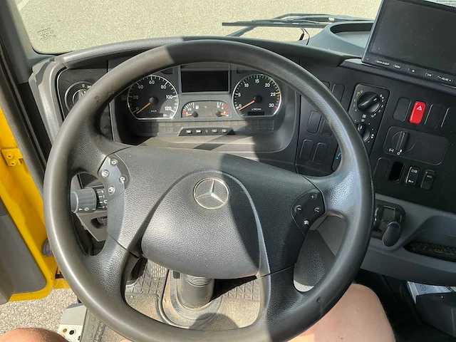 2012 mercedes-benz axor vrachtwagen - afbeelding 66 van  86