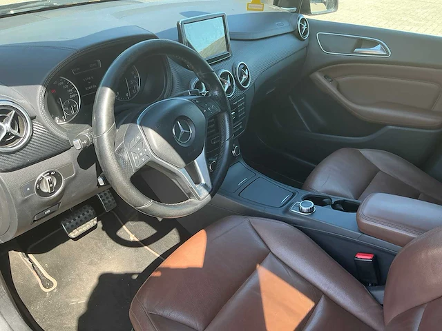2012 mercedes-benz b-klasse b200 personenauto - afbeelding 13 van  33