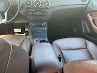 2012 mercedes-benz b-klasse b200 personenauto - afbeelding 17 van  33