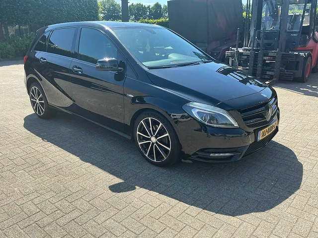 2012 mercedes-benz b-klasse b200 personenauto - afbeelding 23 van  33