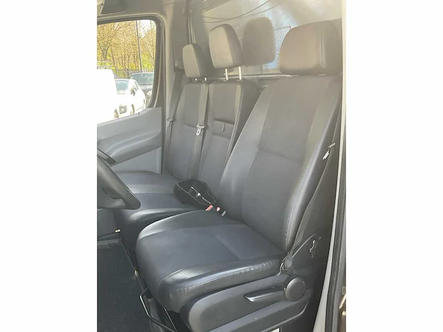 2012 mercedes-benz silver stone edition paardenvrachtwagen - afbeelding 16 van  37