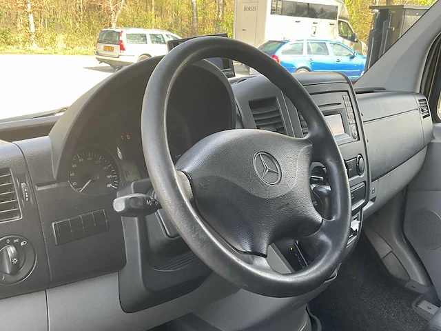 2012 mercedes-benz silver stone edition paardenvrachtwagen - afbeelding 17 van  37