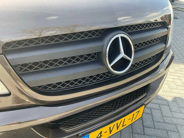 2012 mercedes-benz silver stone edition paardenvrachtwagen - afbeelding 30 van  37
