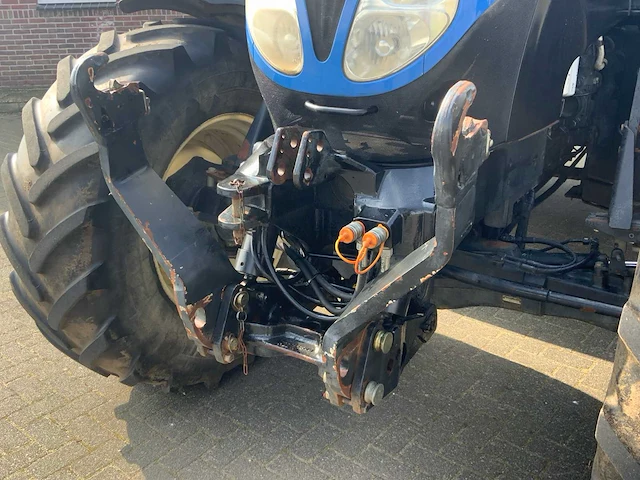 2012 new holland t7.200 vierwielaangedreven landbouwtractor - afbeelding 2 van  39