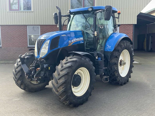2012 new holland t7.200 vierwielaangedreven landbouwtractor - afbeelding 1 van  39