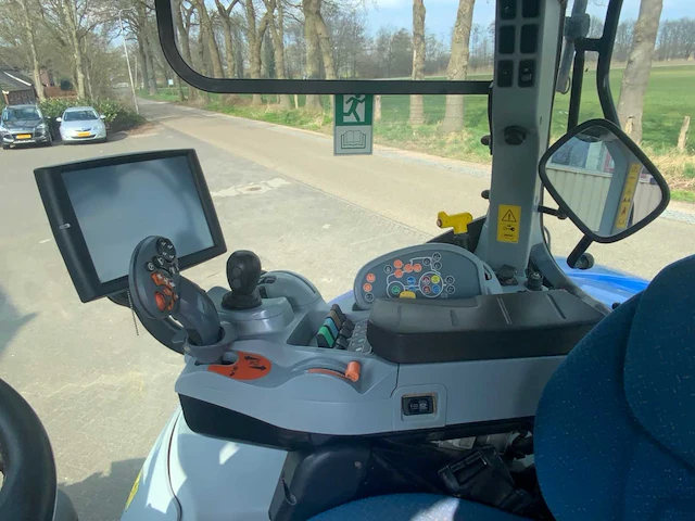 2012 new holland t7.200 vierwielaangedreven landbouwtractor - afbeelding 14 van  39