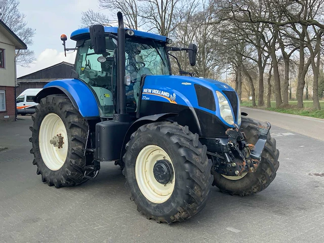 2012 new holland t7.200 vierwielaangedreven landbouwtractor - afbeelding 35 van  39