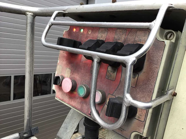 2012 nissan cabstar e cmc tb240 autohoogwerker - afbeelding 9 van  24
