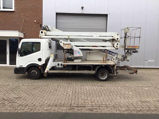 2012 nissan cabstar e cmc tb240 autohoogwerker - afbeelding 12 van  24