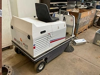 2012 oulevo 75eh zelfrijdende veegmachine - afbeelding 4 van  9