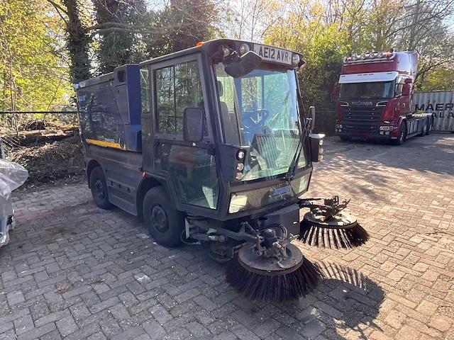 2012 schmidt swingo compact sweeper 200 zelfrijdende veegmachine - afbeelding 37 van  39