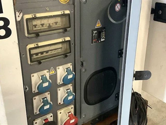 2012 sdmo r110 stroomgenerator - afbeelding 9 van  24