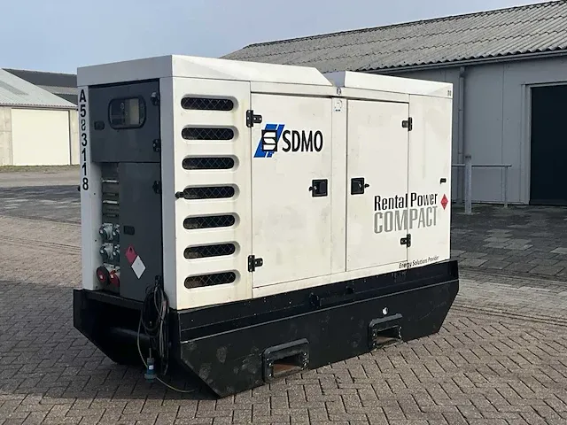 2012 sdmo r110 stroomgenerator - afbeelding 12 van  24