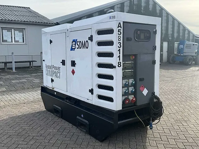 2012 sdmo r110 stroomgenerator - afbeelding 19 van  24