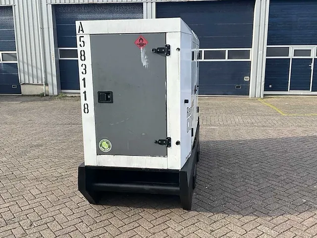 2012 sdmo r110 stroomgenerator - afbeelding 20 van  24