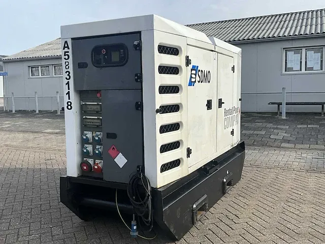 2012 sdmo r110 stroomgenerator - afbeelding 22 van  24