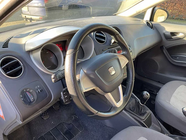 2012 seat ibiza st personenauto - afbeelding 14 van  33