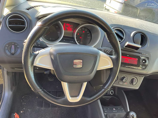 2012 seat ibiza st personenauto - afbeelding 15 van  33